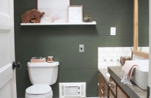 Phòng tắm với sắc màu buồn tẻ được cải tạo sống động với bảng màu cầu vồng với giá 0 đồng